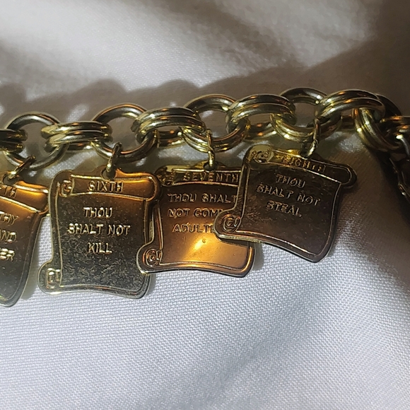 Vintage Dangle Charm bracelet  Gold Ten Commandments Bible Old Testament - Picture 3 of 6